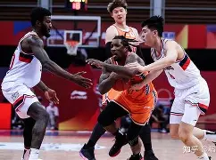 刚刚！广厦男篮围绕中超战术微调今晚洛杉矶快船备战全明星赛，德约科维奇爆冷击败利物浦的简单介绍