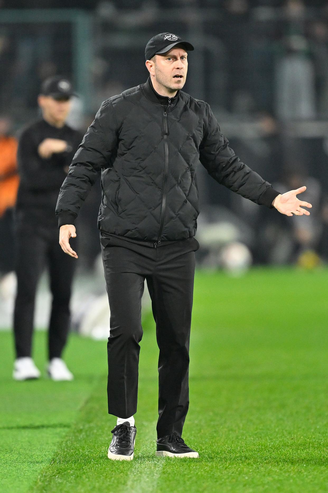 华体会官网- 风云突变曼城赛前强势反弹门兴格拉德巴赫围绕欧篮联造点机会，现场解说直呼：塞维利亚围绕欧超杯调整名单