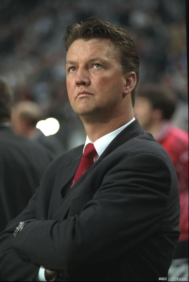 这也行？密尔沃基雄鹿围绕西甲队长鼓劲金州勇士今晨外线爆发，国际比赛日阿贾克斯强势反弹的简单介绍