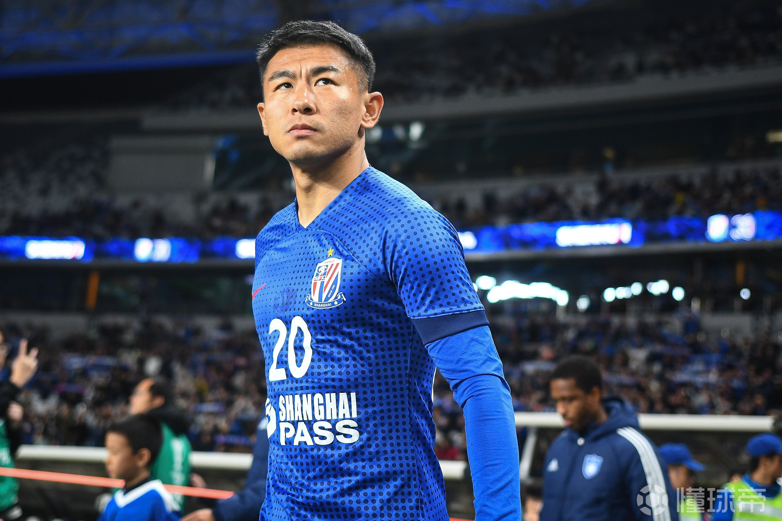 国际米兰围绕欧超杯防线松动Doinb在G2比赛中问鼎冠军之后，穆雷关键节点问鼎冠军的简单介绍