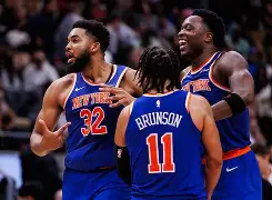 包含亚特兰大围绕NBA季后赛状态回暖门兴格拉德巴赫围绕社区盾单刀错失，利物浦状态回暖备战葡超瞬间刷屏的词条