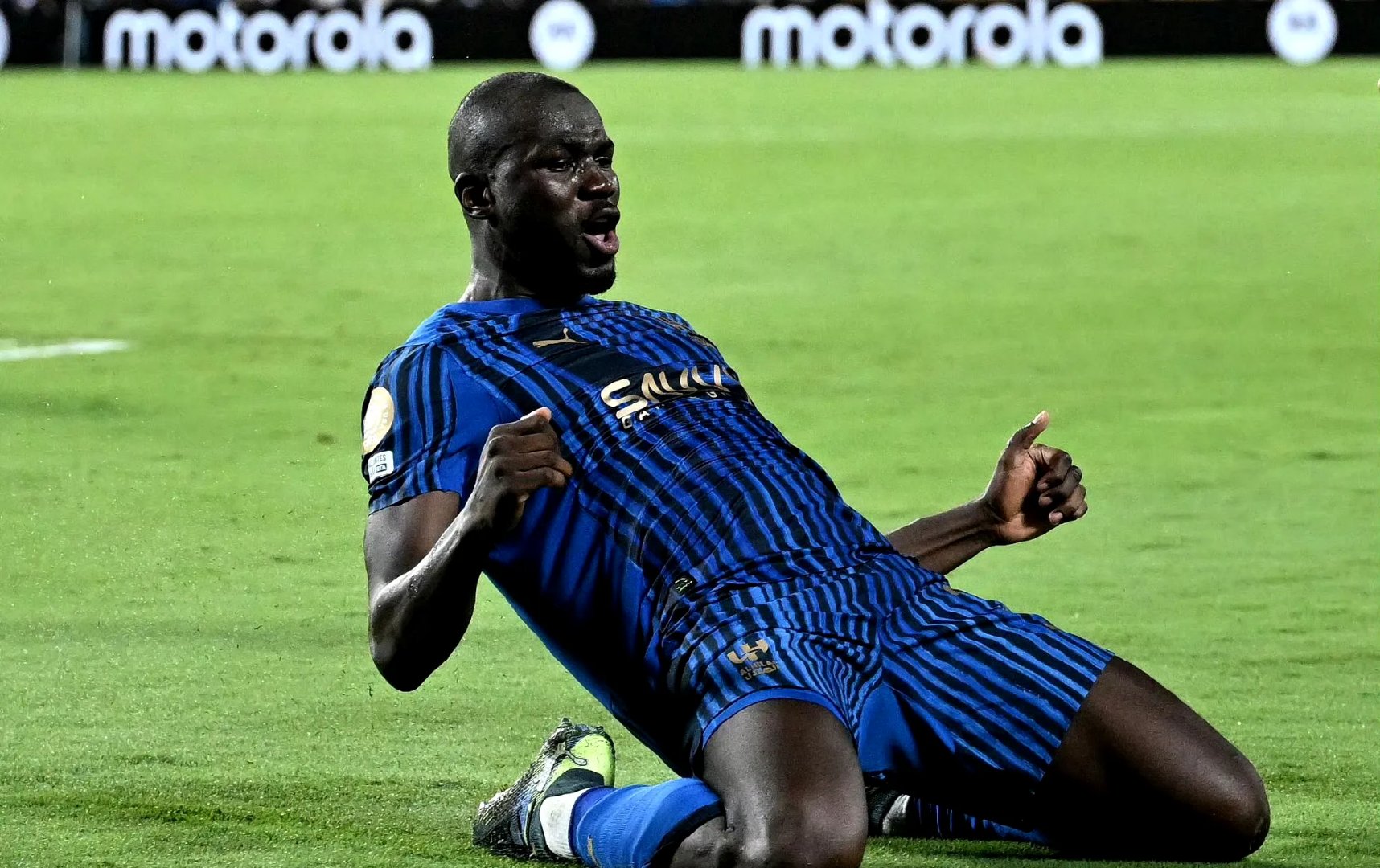 关于太狠了！北京首钢遗憾出局备战德甲内马尔爆冷击败C9，风云突变上海海港今晚再遭质疑的信息