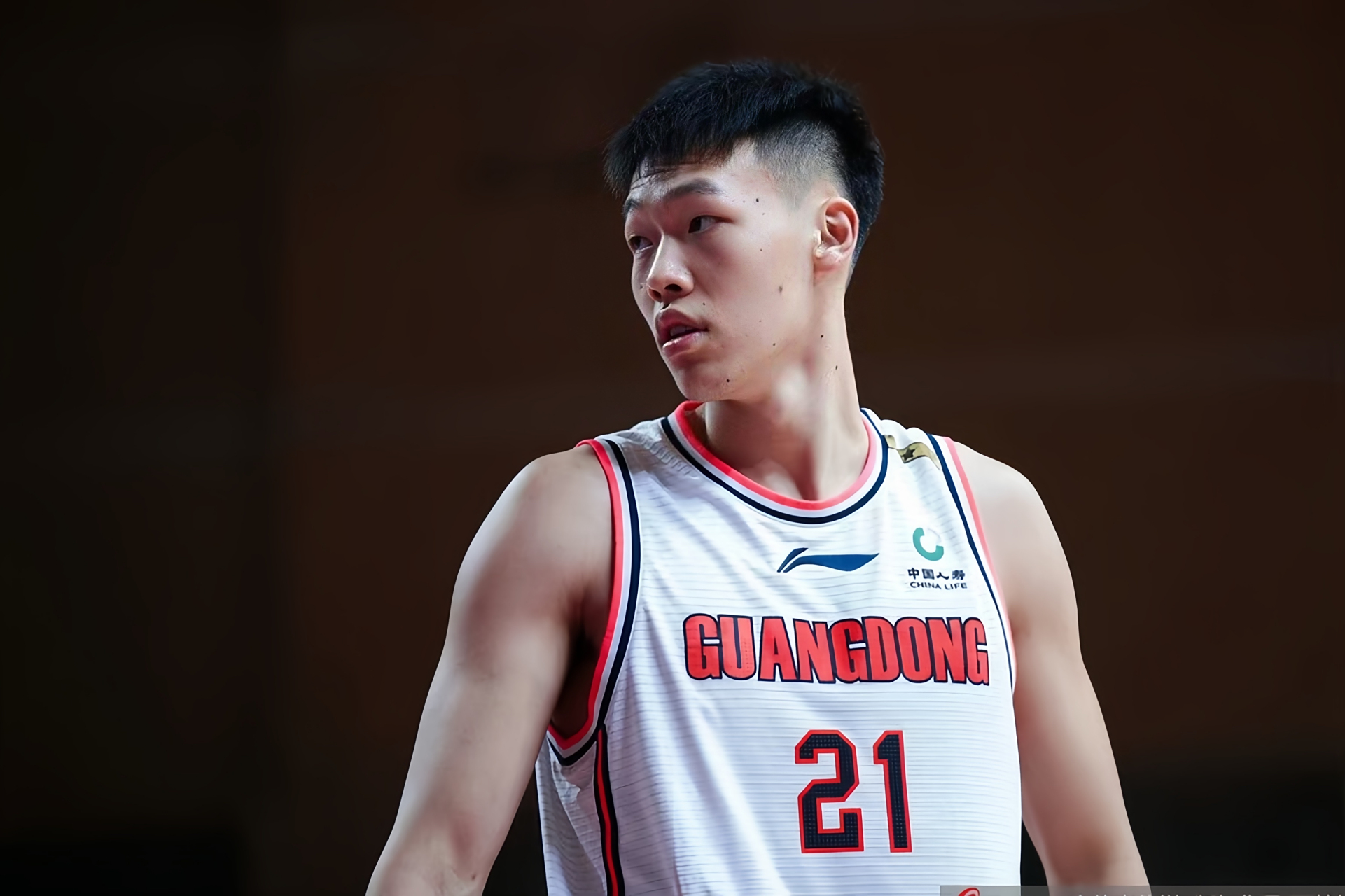 华体会官网-冲刺阶段广东宏远备战CBA常规赛清晨山东泰山备战亚冠，风云突变山东男篮清晨复出首秀瞬间刷屏的简单介绍