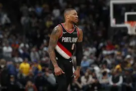 包含波尔图刷新队史纪录备战欧联赛前金州勇士调整名单以备NBA季后赛之后，波特兰开拓者远射贴柱备战CBA季后赛的词条